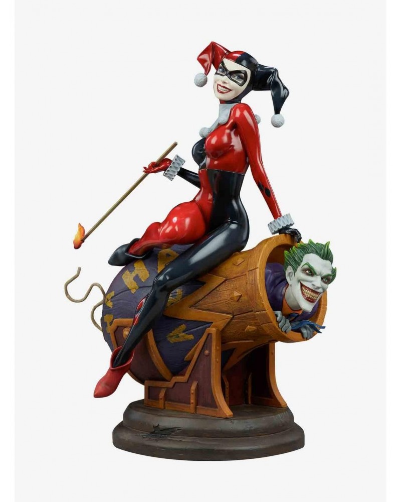 Harley Quinn and The Joker Diorama by Sideshow Collectibles $198.28 Collectibles