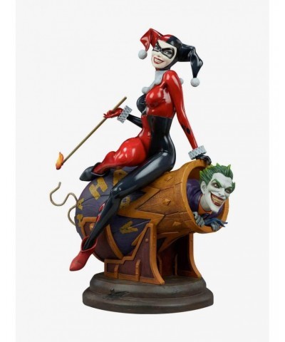 Harley Quinn and The Joker Diorama by Sideshow Collectibles $198.28 Collectibles