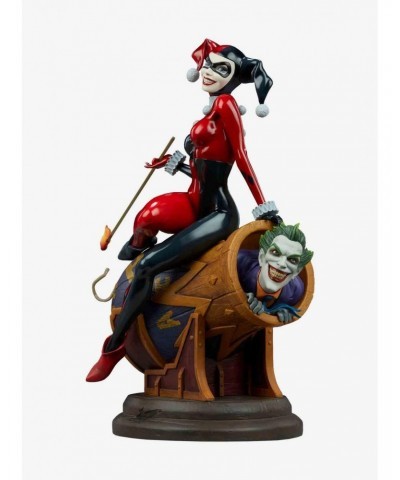 Harley Quinn and The Joker Diorama by Sideshow Collectibles $198.28 Collectibles